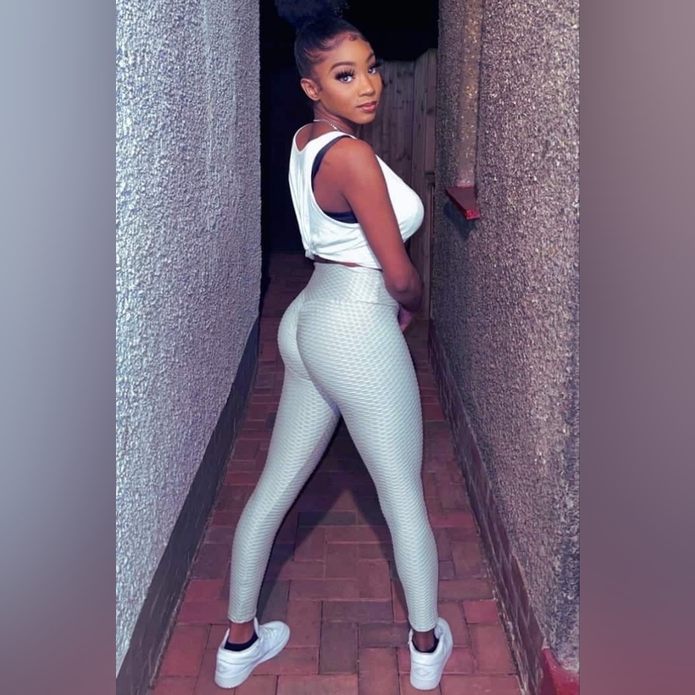 VikiBody Anti-Cellulite Butt Lifting Leggings (Multiple Sizes)